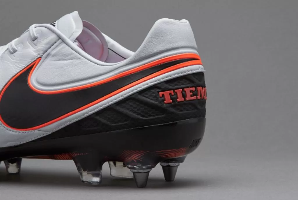 Бутсы профессиональные Nike Tiempo VI Legend SG